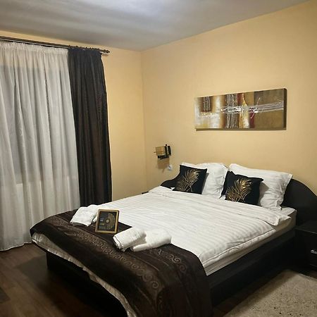 Отель Casa Alex Rasnov Экстерьер фото